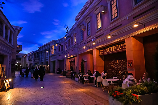 画像ギャラリー No.003のサムネイル画像 / イマーシブ・フォート東京の「Identity V 第五人格」アトラクションで脱出なるか!? リアルでロッカーにギュウ詰めの体験レポ