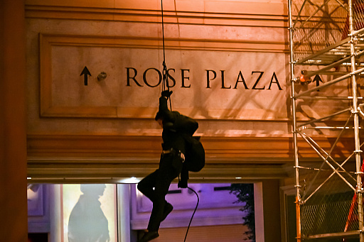 画像ギャラリー No.027のサムネイル画像 / イマーシブ・フォート東京の「Identity V 第五人格」アトラクションで脱出なるか!? リアルでロッカーにギュウ詰めの体験レポ