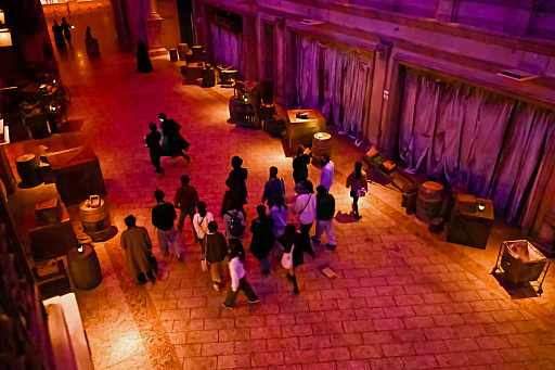 画像ギャラリー No.053のサムネイル画像 / イマーシブ・フォート東京の「Identity V 第五人格」アトラクションで脱出なるか!? リアルでロッカーにギュウ詰めの体験レポ