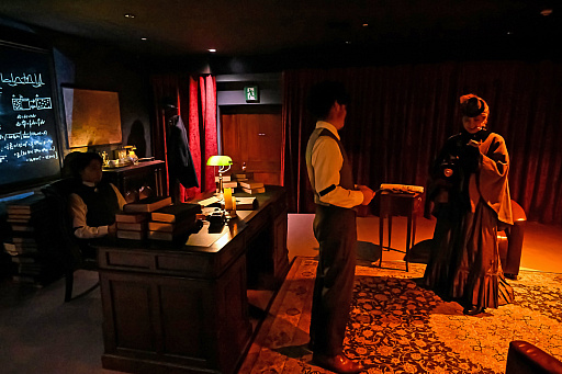 画像ギャラリー No.054のサムネイル画像 / イマーシブ・フォート東京の「Identity V 第五人格」アトラクションで脱出なるか!? リアルでロッカーにギュウ詰めの体験レポ