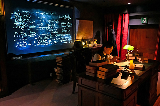 画像ギャラリー No.056のサムネイル画像 / イマーシブ・フォート東京の「Identity V 第五人格」アトラクションで脱出なるか!? リアルでロッカーにギュウ詰めの体験レポ