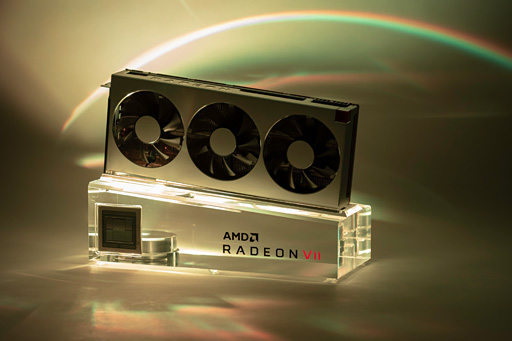 Radeon VII」到着。7nm世代初のコンシューマ向けGPU搭載カード