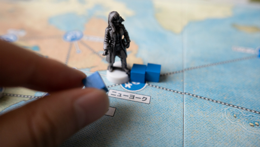 画像ギャラリー No.082のサムネイル画像 / 孤独のボドゲ 第6回:感染拡大を食い止めるべく病原体と戦う協力型ボードゲーム「パンデミック:新たなる試練」