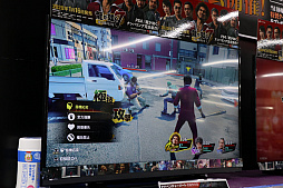 画像ギャラリー No.004のサムネイル画像 / 「龍が如く7 光と闇の行方」店頭体験会&サイン会をレポート。名越稔洋氏と横山昌義氏がシリーズ特有の熱い感動体験とRPG要素の相性のよさをアピール