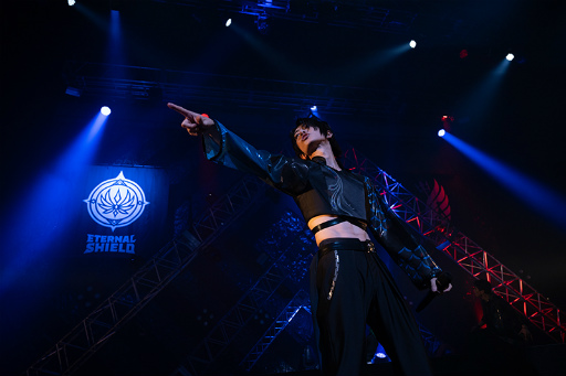 画像ギャラリー No.010のサムネイル画像 / 「ブラスタ」らしいまさかの展開も! 圧巻の歌とパフォーマンスで届ける「BLACK LIVE -Battle of Starless-」&アフタートークレポート