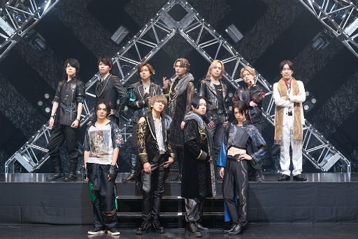 画像ギャラリー No.018のサムネイル画像 / 「ブラスタ」らしいまさかの展開も! 圧巻の歌とパフォーマンスで届ける「BLACK LIVE -Battle of Starless-」&アフタートークレポート