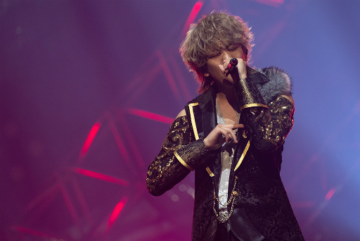 画像ギャラリー No.028のサムネイル画像 / 「ブラスタ」らしいまさかの展開も! 圧巻の歌とパフォーマンスで届ける「BLACK LIVE -Battle of Starless-」&アフタートークレポート