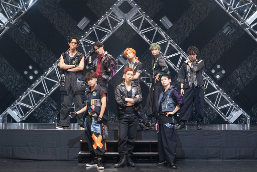 画像ギャラリー No.030のサムネイル画像 / 「ブラスタ」らしいまさかの展開も! 圧巻の歌とパフォーマンスで届ける「BLACK LIVE -Battle of Starless-」&アフタートークレポート