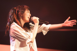 画像ギャラリー No.040のサムネイル画像 / 「ヘブバン」「消滅都市」「アナデン」ライブも大盛り上がり! 展示やライブで振り返る「ライトフライヤースタジオ10周年記念フェス」レポート