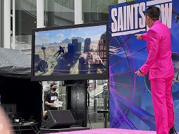 画像ギャラリー No.010のサムネイル画像 / なかやまきんに君を筆頭に,マッチョ集団が打ち水で暑気払い! 「セインツロウ」マッスル打ち水フェス2022をレポート