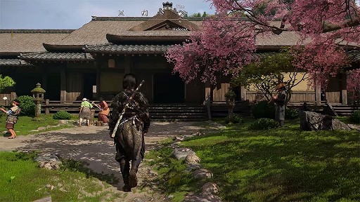 画像ギャラリー No.001のサムネイル画像 / 「アサシン クリード シャドウズ」,プレイヤーの拠点となる「隠れ里」について解説。住居や施設,小道,家具などをカスタマイズ可能