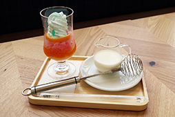 画像ギャラリー No.012のサムネイル画像 / 「カービィカフェ OSAKA」大阪・大丸心斎橋店に本日オープン。先行提供メニューや限定メニューを販売中