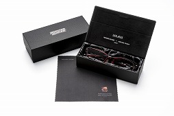 画像ギャラリー No.011のサムネイル画像 / レウス,ミラボ,アルバの完全新作メガネが登場。眼鏡市場,本日より「モンハン」コラボモデルを対象185店舗で販売開始