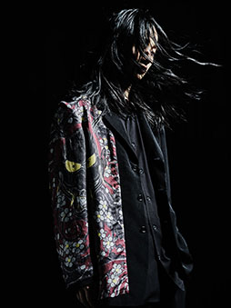 画像ギャラリー No.003のサムネイル画像 / 「WILDSIDE YOHJI YAMAMOTO」,龍が如くスタジオとのコラボ第2弾を4月23日に発売。ジャケットとシャツの計6型をラインナップ