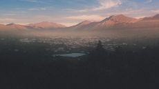 画像ギャラリー No.006のサムネイル画像 / 連続ドラマのようなシナリオを楽しみながら,事件の真相に迫ろう。全3部作の第1弾「ミステリーの歩き方」,12月12日に発売決定