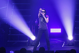 画像ギャラリー No.004のサムネイル画像 / 初代「シュタゲ」のリブート作も発表された15周年記念ライブをレポート。出演声優陣による朗読劇なども実施