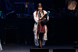 画像ギャラリー No.010のサムネイル画像 / 初代「シュタゲ」のリブート作も発表された15周年記念ライブをレポート。出演声優陣による朗読劇なども実施