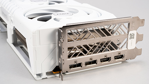 画像ギャラリー No.008のサムネイル画像 / RDNA 4世代の新GPU「Radeon RX 9070 XT」&「Radeon RX 9070」レビュー。RX 7900 XTを上回ってRTX 5070とも戦える