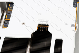 画像ギャラリー No.011のサムネイル画像 / RDNA 4世代の新GPU「Radeon RX 9070 XT」&「Radeon RX 9070」レビュー。RX 7900 XTを上回ってRTX 5070とも戦える