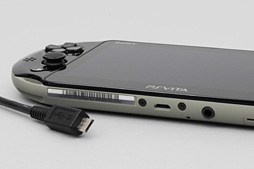 新型PS Vita「PCH-2000」分解レポート。コストダウンと薄型軽量化に向けた努力の跡が窺える