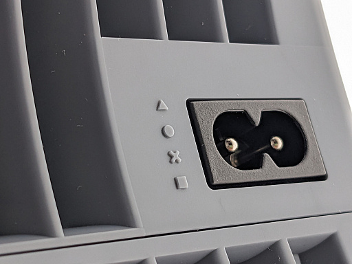 画像ギャラリー No.009のサムネイル画像 / SIEがアナウンスしたばかりの「PlayStation 30周年アニバーサリー コレクション」,表面処理はやっぱり何かが違う