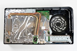 画像ギャラリー No.006のサムネイル画像 / PlayStation 5 Proを開発者が分解。各パーツに凝縮された最新技術とこだわりの工夫をPS Blogで公開。分解タイムラプス映像も