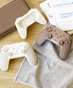 画像ギャラリー No.006のサムネイル画像 / 「3COINS」のワイヤレスコントローラが再入荷。くすみカラーがかわいいアイボリー&ブラウンの2色展開