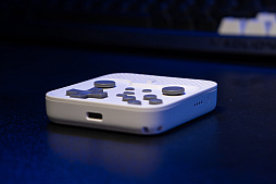 画像ギャラリー No.009のサムネイル画像 / 実機ボタンの操作感を完全再現するための小型パッド「abxylute M4」でスマホを携帯ゲーム機に早変わり