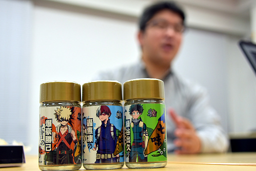 画像ギャラリー No.004のサムネイル画像 / 「八神庵のそば」を仕掛けた信州の老舗蕎麦屋の取締役に聞く,次の世代のためのギフトとキャラクターグッズの熱い関係