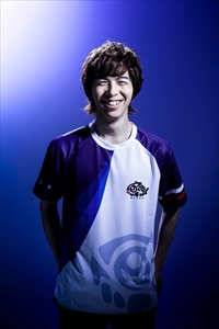 画像ギャラリー No.046のサムネイル画像 / プロシーンで活躍する格闘ゲーマーに聞く2021年の振り返りと2022年への抱負。今年はベテランから若手まで73人が参加