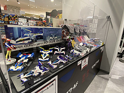 画像ギャラリー No.004のサムネイル画像 / サンライズ作品の制作資料や玩具など約400点を展示。「サンライズワールドTOKYO」をバンダイナムコCross Store 東京内に3月18日にオープン