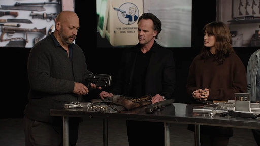 画像ギャラリー No.004のサムネイル画像 / ドラマ「Fallout」の衣装や武器,小道具にフォーカスを当てた舞台裏動画「Behind the Scenes」が公開に