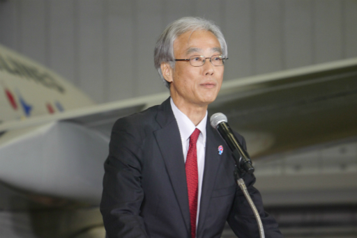 画像ギャラリー No.013のサムネイル画像 / 万博パビリオンに登場する新たなガンダムが,ミャクミャクとともにコラボジェットで空を舞う。「JALガンダムJET」お披露目会レポート