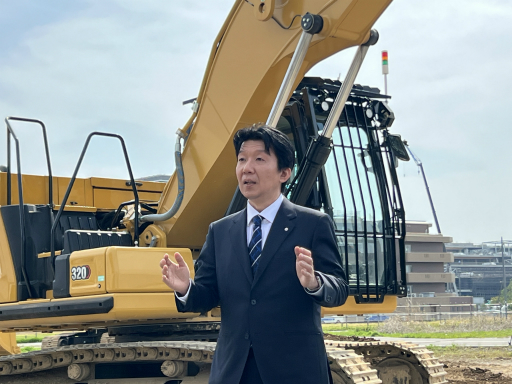 画像ギャラリー No.004のサムネイル画像 / KONAMI eスポーツ学院の生徒がリモートで油圧ショベルを操作! 産学連携による課外活動をレポート