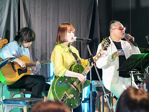 画像ギャラリー No.014のサムネイル画像 / 「光吉猛修 35周年記念ディナーショー in セガ本社」レポート。日本一歌のうまいサラリーマンが昼夜にわたって全22曲を披露(独占インタビューも)