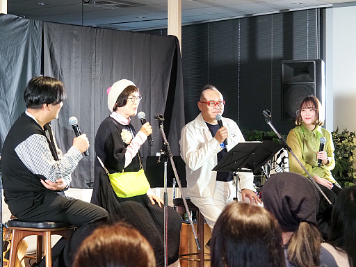 画像ギャラリー No.015のサムネイル画像 / 「光吉猛修 35周年記念ディナーショー in セガ本社」レポート。日本一歌のうまいサラリーマンが昼夜にわたって全22曲を披露(独占インタビューも)